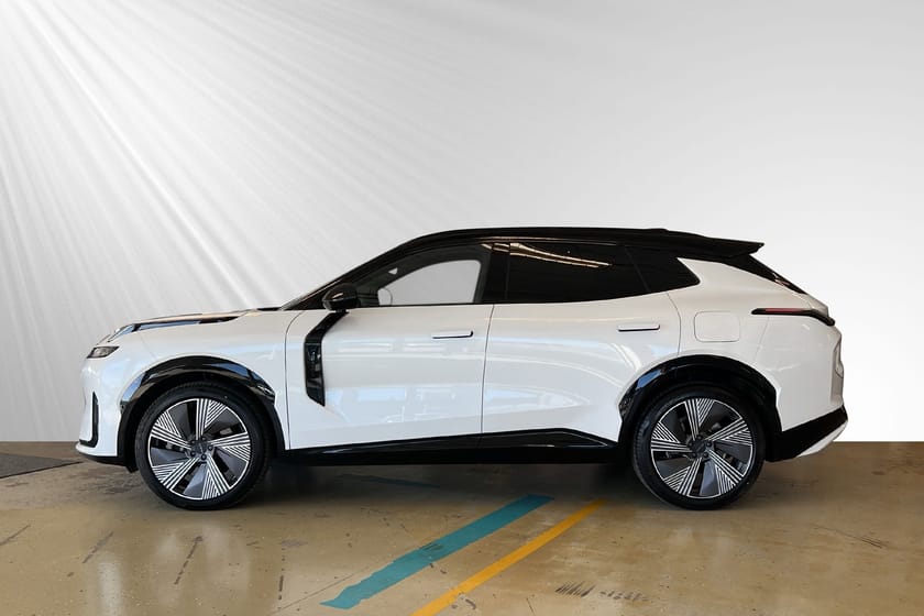 Bild 2 av Lynk & Co 08 PHEV