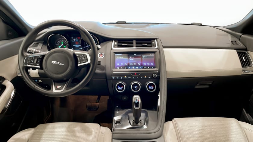 Bild 4 av Jaguar E-Pace P200 AWD 