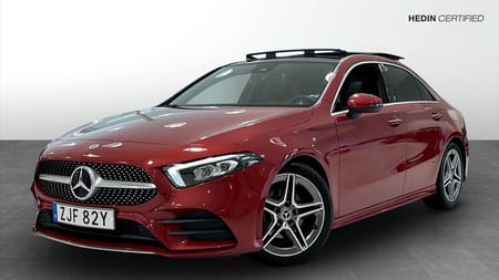 Mercedes-Benz A 200 Sedan AMG-Line / Panorama / Widescreen