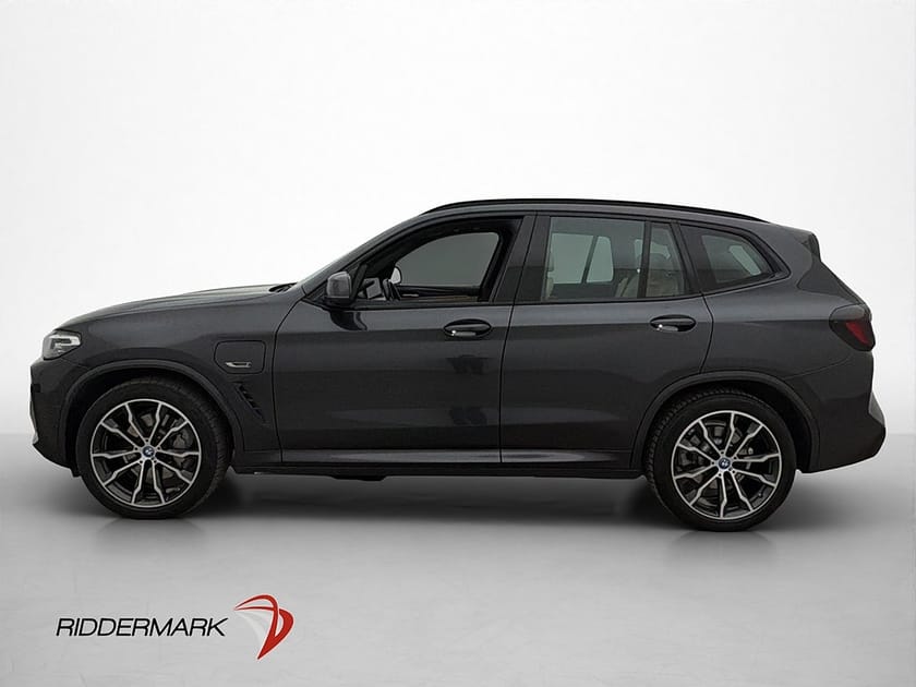 Bild 4 av BMW X3 xDrive30e 292hk M Sport Kamera HiFi Ambient Drag