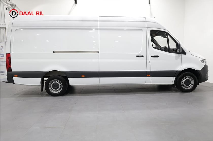 Bild 4 av Mercedes-Benz Sprinter 317 CDI RWD Panel Van 170HK MOMS DRAGKROK BACKKAMERA VÄRMARE LED BT