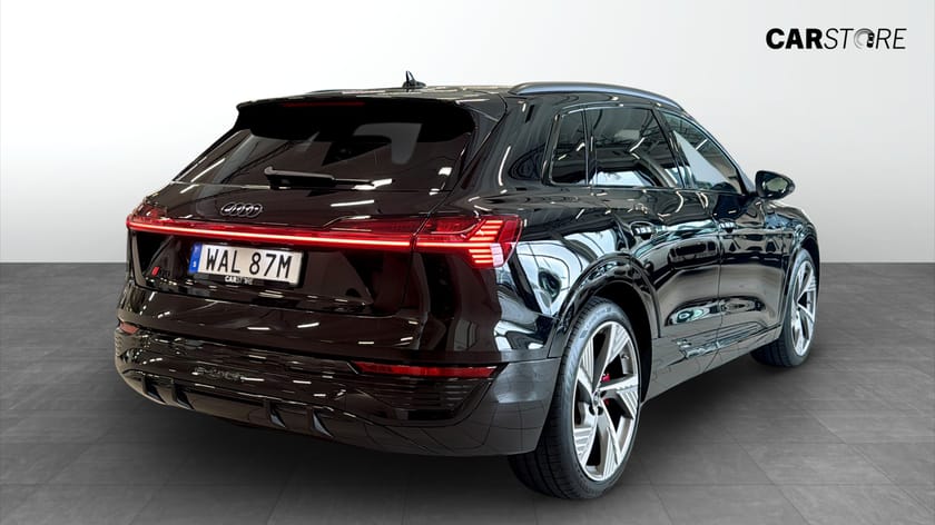 Bild 2 av Audi Q8 55 e-tron quattro (408hk) S-LINE / OPTIKPAKET / DRAG