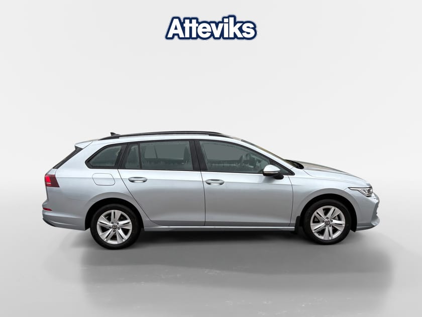 Bild 2 av Volkswagen Golf Sportscombi eTSI 150hk DSG P-värmare/Drag