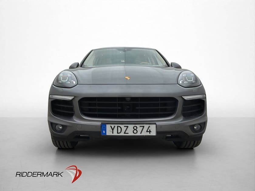 Bild 2 av Porsche Cayenne S E-Hybrid Chrono Pano Luftfjädring 360°
