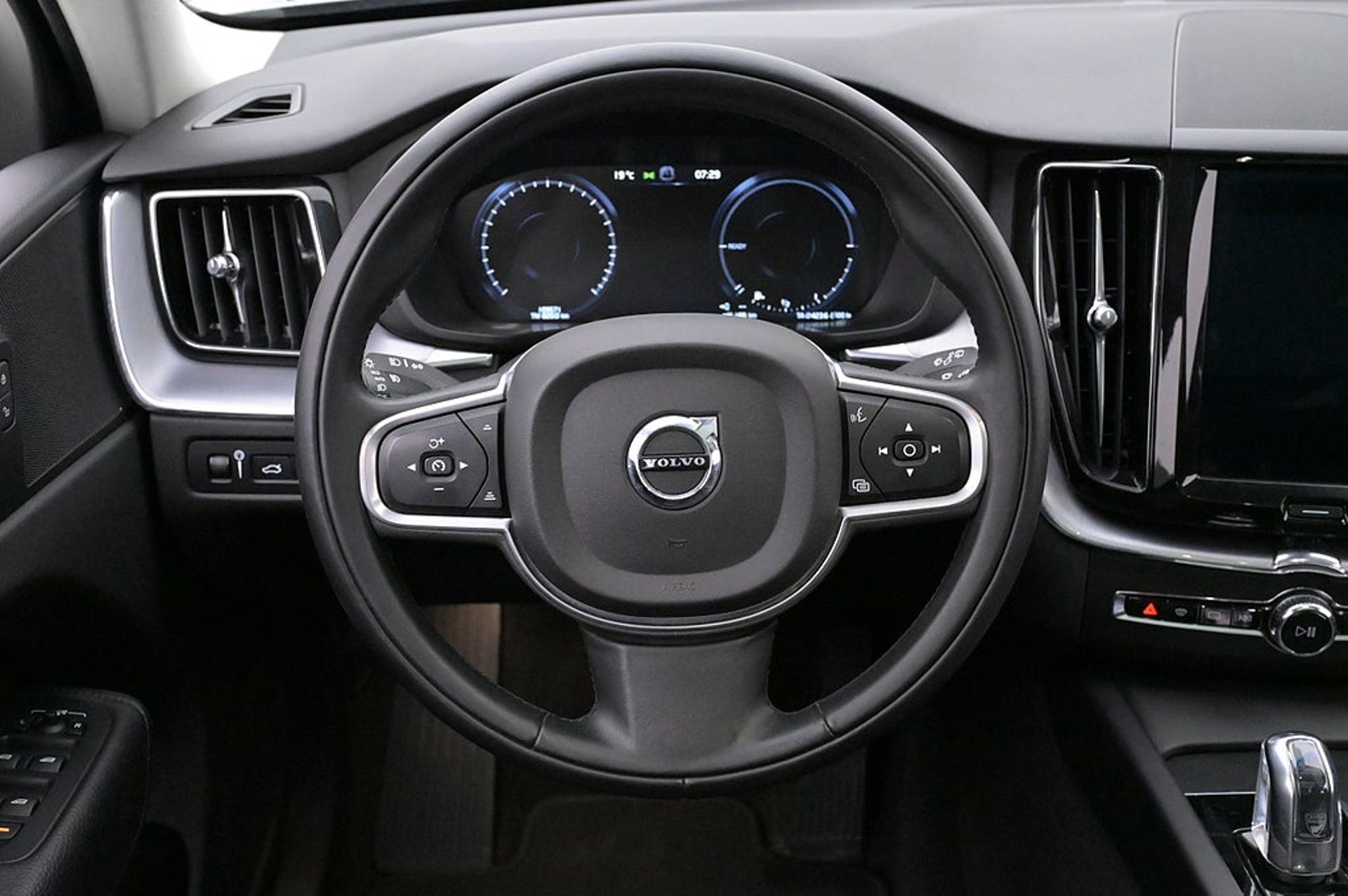 Volvo XC60 2019, bild 7/10