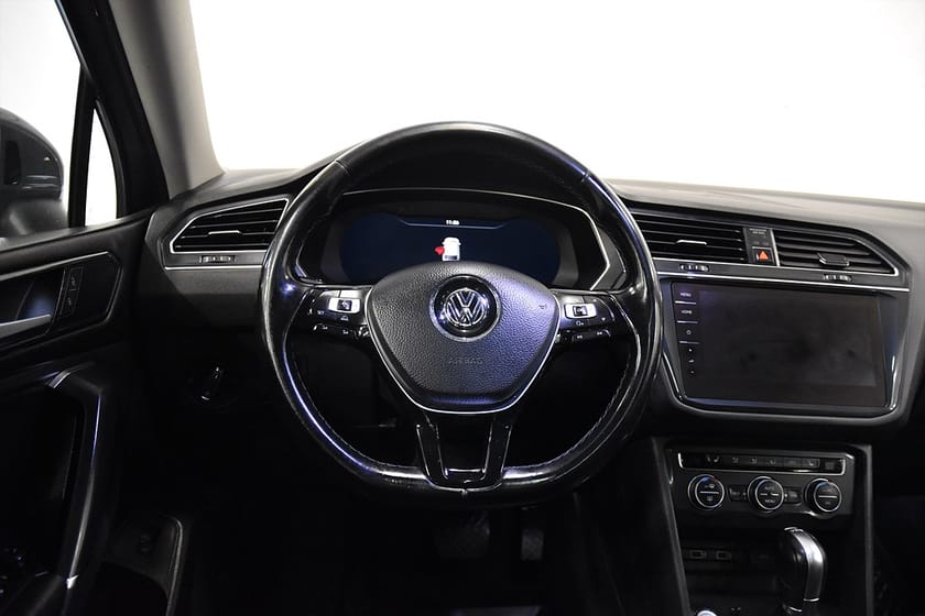 Bild 2 av Volkswagen Tiguan Allspace 7-sätes 2.0 TDI 4M GT 7-sits Drag D-Värm Cockpit Kamrem-bytt