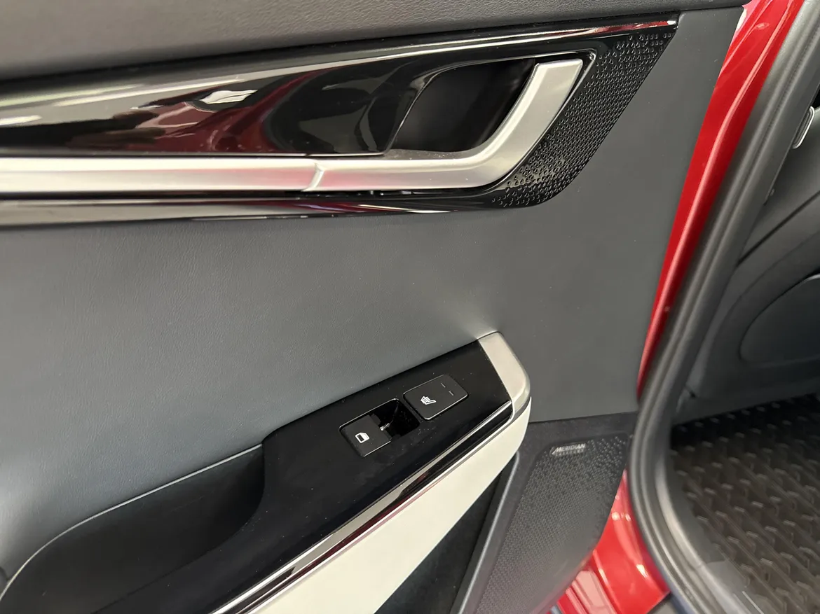 picture of a car