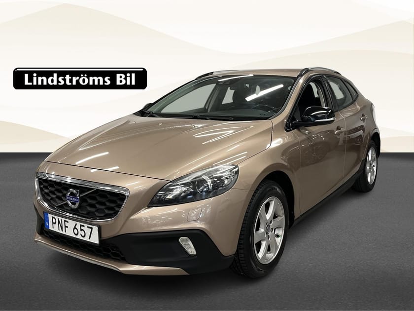 Bild 1 av Volvo V40 Cross Country Momentum Business Edition D2 115hk S&V-Hjul Drag