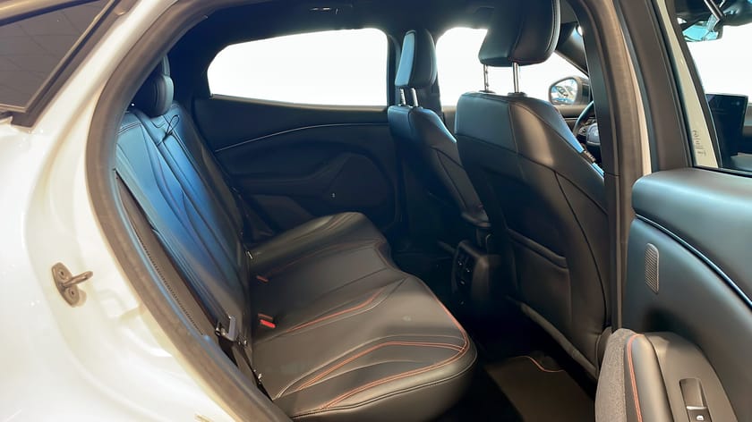 Bild 4 av Ford Mustang Mach-E Standard Range AWD 269hk Teknikpaket | B&O | 360°