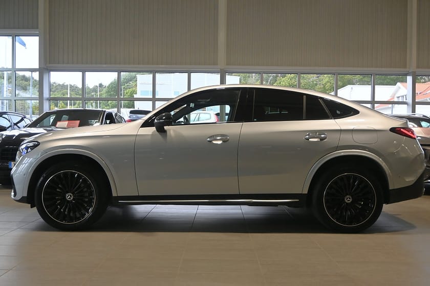 Bild 2 av Mercedes-Benz GLC 300 d e Coupé 4MATIC AMG PREMIUM PLUS BURMESTER DRAG