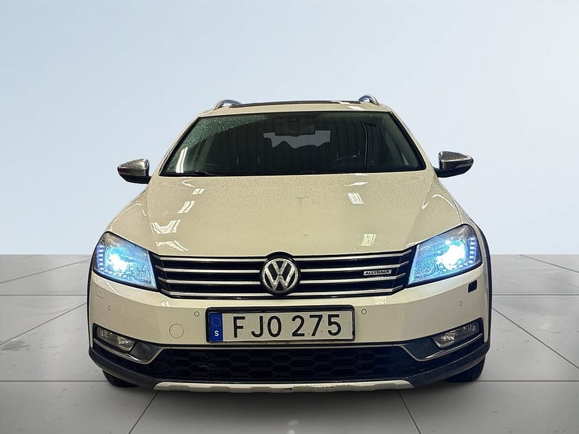 Bild 2 av Volkswagen Passat Alltrack 2.0 TDI 4Motion SoV-däck/Drag/D-värm/Pano/Navi