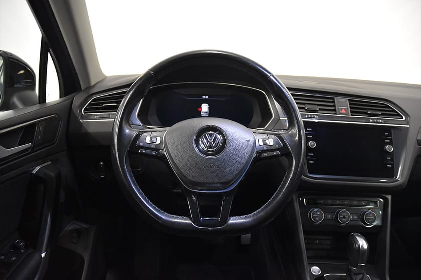 Bild 2 av Volkswagen Tiguan 2.0 TDI 4Motion Aut GT AdaptivF Rattv  P-värm B-kam 190hk