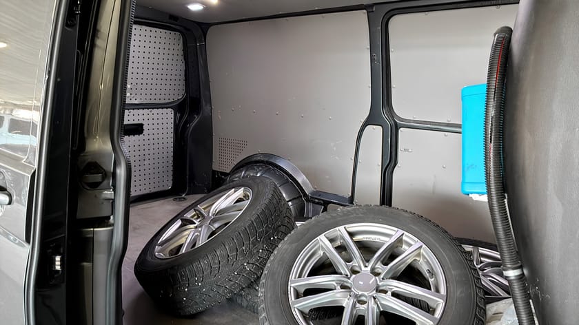 Bild 5 av Volkswagen Transporter T30 2,0 TDI | 4Motion | AUT | DRAG | VÄRMARE | NAVI