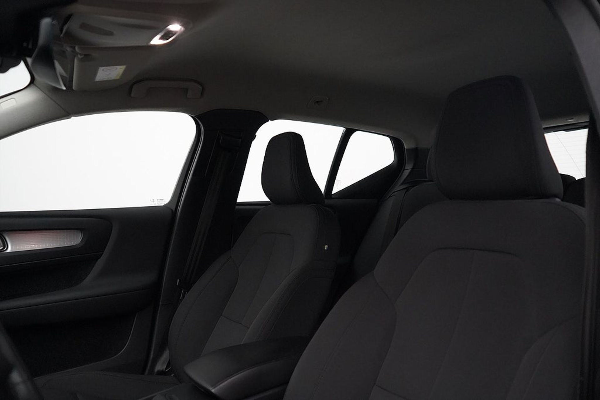 Volvo XC40 B4 Momentum 2021, bild 7/10