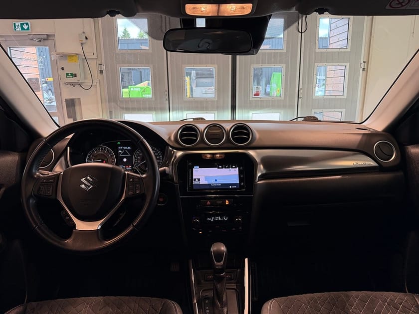 Bild 4 av Suzuki Vitara HEV AllGrip AGS Inclusive Drag M-värmare Gps B-kamera