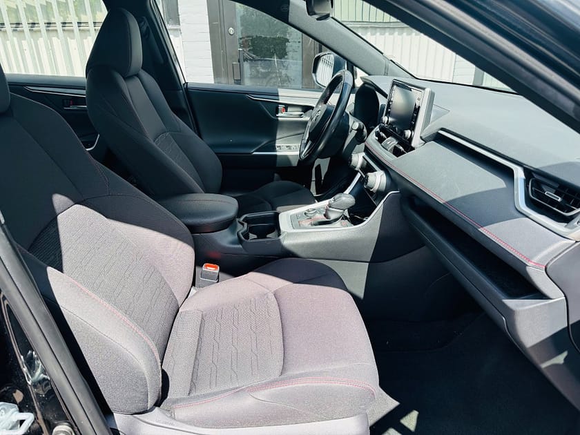 Bild 5 av Toyota RAV4 Laddhybrid 306HK AWD PLUG-IN HYBRID / DRAG / BACKKAMERA