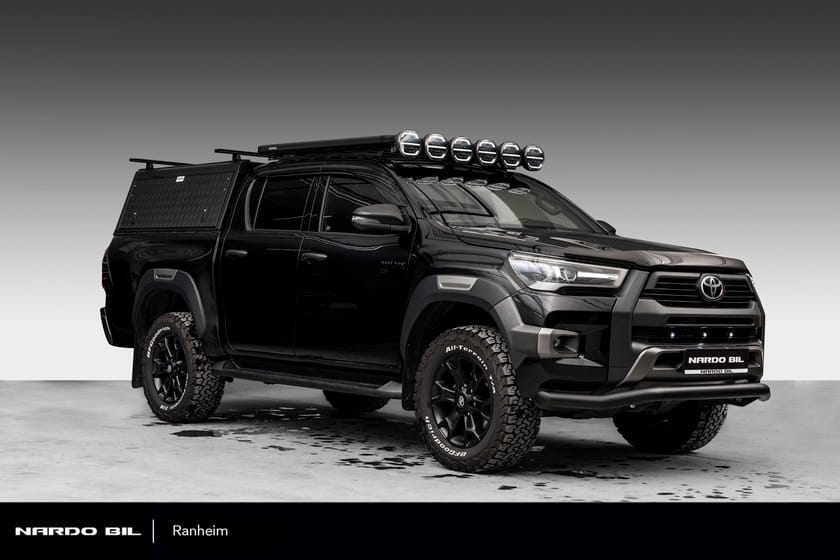 Bilde 1 av Toyota Hilux Dobbelcab Invincible X/Takgrind/Ekstralys/Hardtop/Krok3500KG