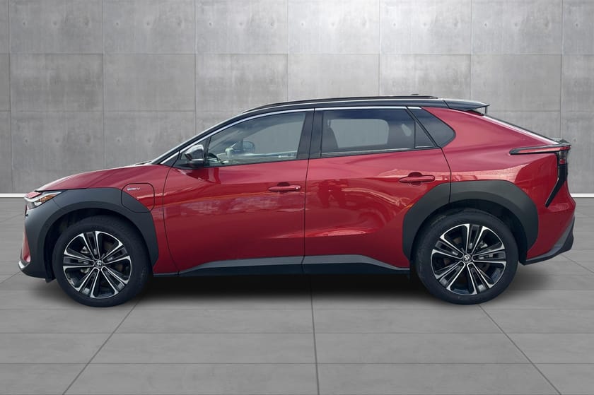 Bilde 2 av Toyota bZ4X AWD Executive Bitone