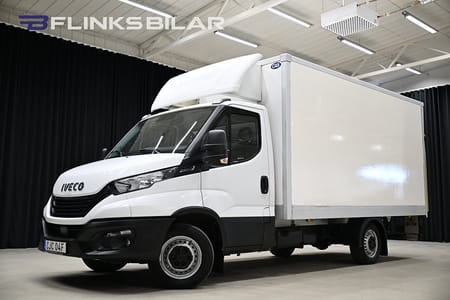 Iveco Daily 35-140 Chassi Cab 136HK Automat|Volymskåp|BG-Lyft|Sidodörr|Backkamera