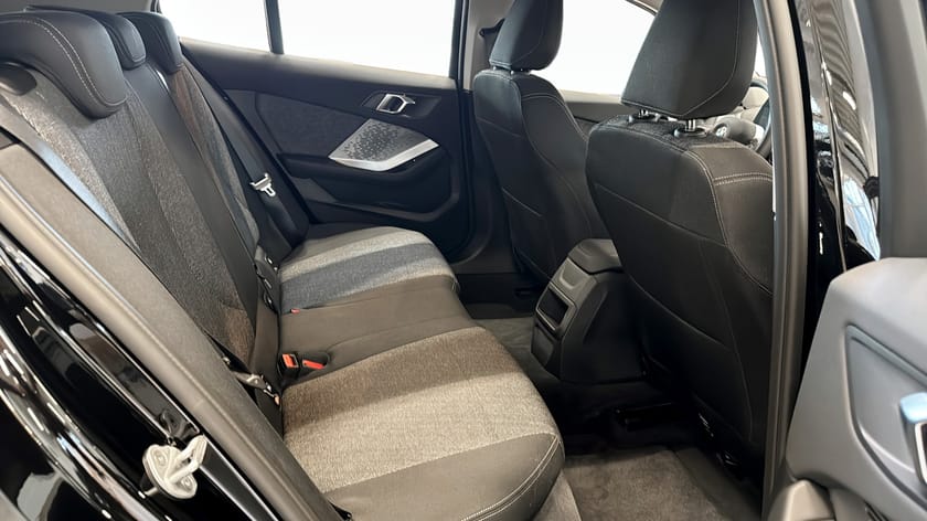 Bild 5 av BMW 120 17" Parking Assistant Nypris 387.700:-