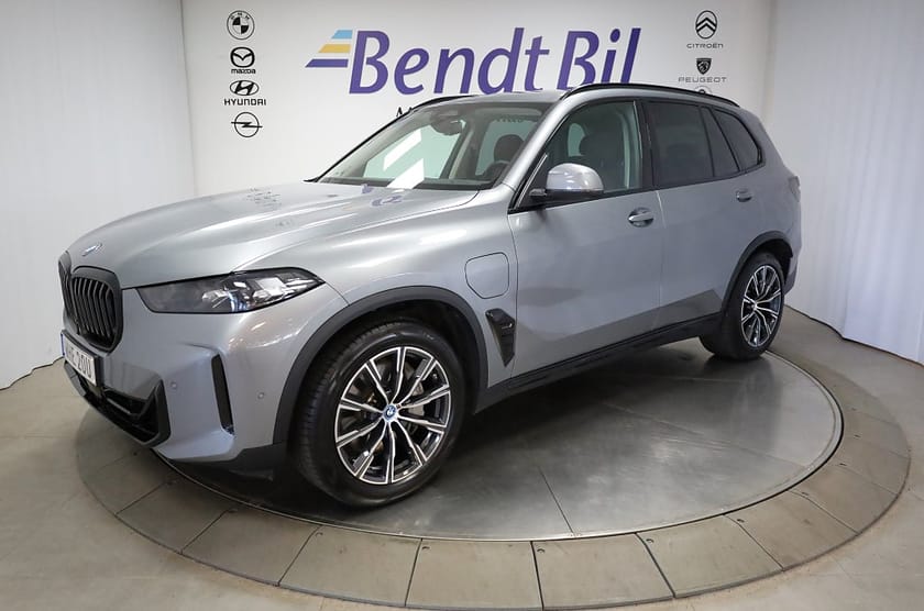 Bild 5 av BMW X5 xDrive50e | Dragkrok | Luftfjädring | 20" | El stol