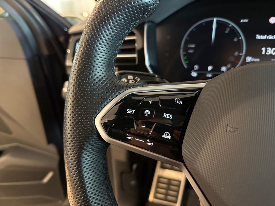 Volkswagen Volkswagen Touareg R eHybrid — bild 20