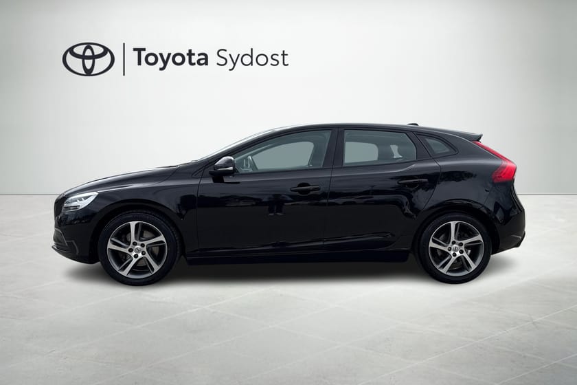 Bild 3 av Volvo V40 T3 Momentum (skinn, dragkrok)