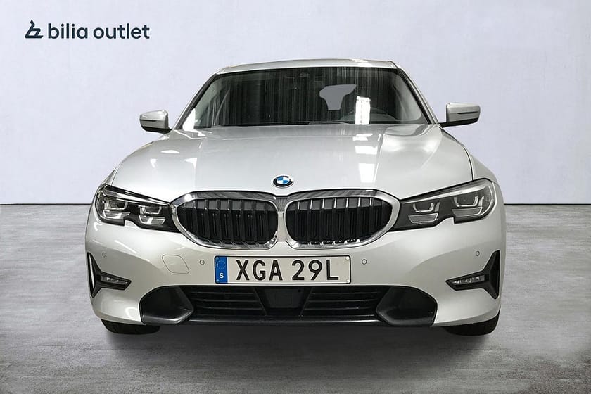 Bild 3 av BMW 320d Sedan Steptronic Sport line 190hk Cockpit Navi PDC