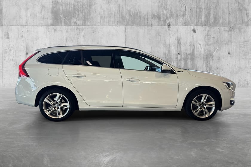 Bilde 4 av Volvo V60 D5/Twin Engine/AWD/Momentum/DAB/BT/NAVI