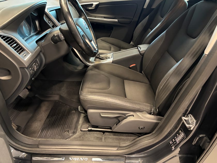 Bild 5 av Volvo XC60 D4 Momentum Business Edition Pro (V-hjul, Drag)