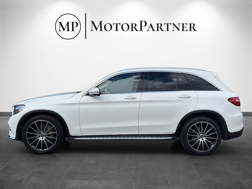 Bild 4 av Mercedes-Benz GLC 220 d 4MATIC AMG Line Pano Navi Burmester Värmare