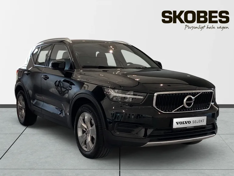 Volvo XC40 T2 FWD Momentum Parkkamera, Navigator, Bränslevärmare