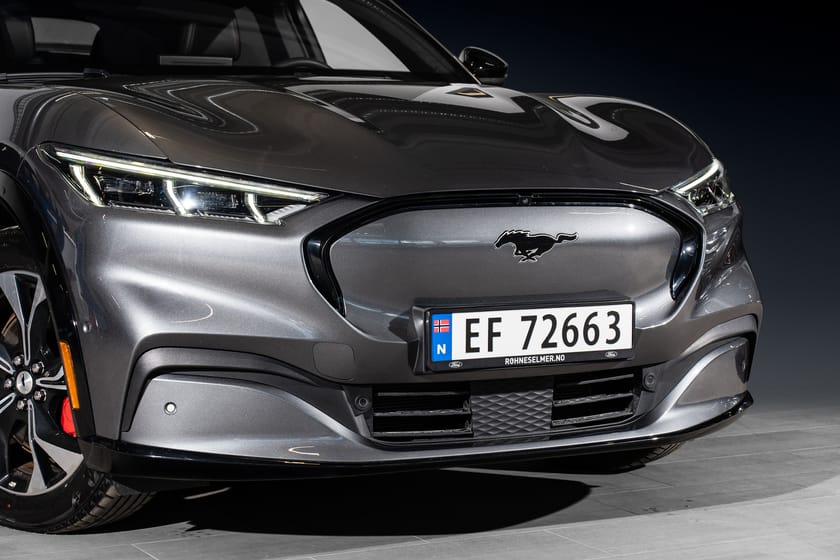 Bilde 2 av Ford Mustang Mach-E Long Range AWD 550km Norsk Forvarme App B&O Acc Pano++