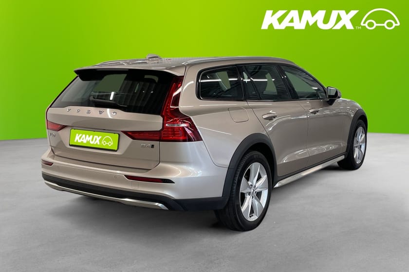 Bild 4 av Volvo V60 Cross Country B4 AWD Core 197hk VOC Kamera drag Geartronic