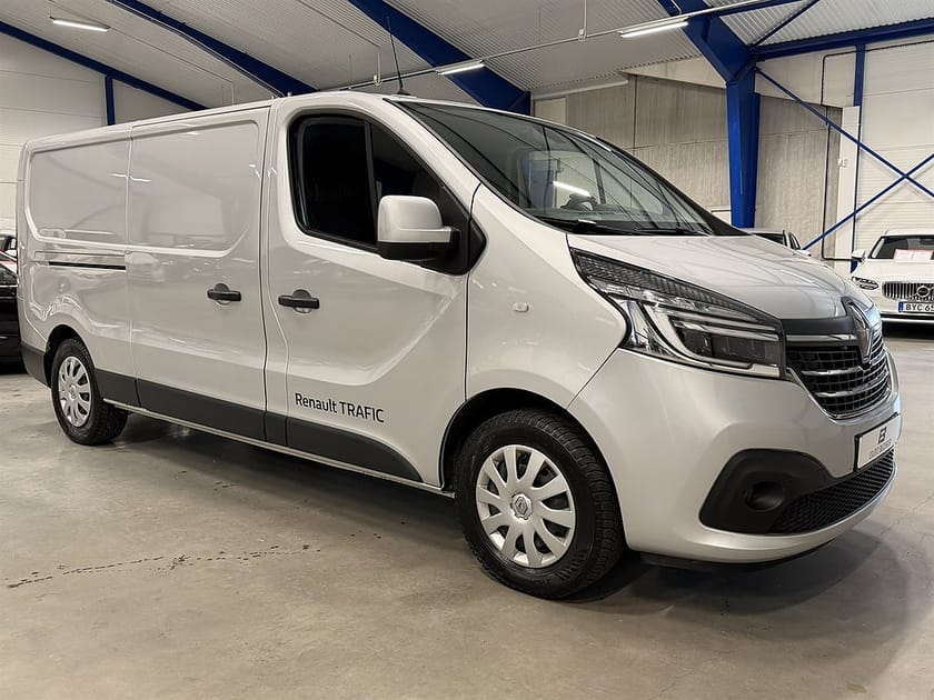 Bild 2 av Renault Trafic Skåpbil 2.0 dCi 145 HK EDC / Dubbla S-dörrar / Drag /