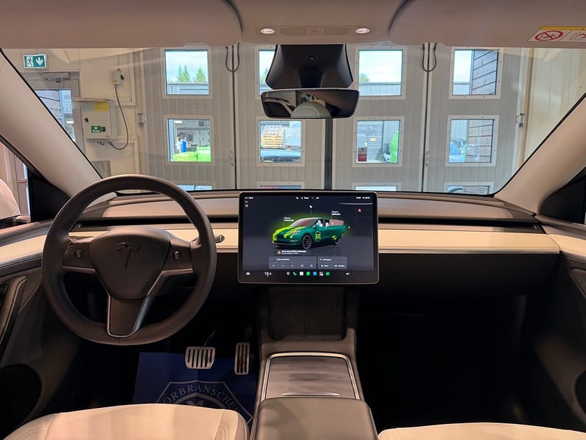 Bild 5 av Tesla Model Y Performance Drag Pano Kolfiber Värmepump 534hk