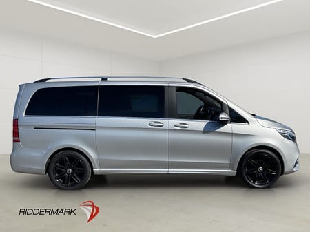 Mercedes-Benz V 300d 4MATIC 3.2t 300 AMG Värmare Burm El-Dörrar Drag
