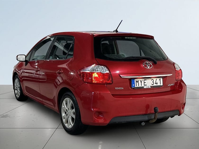 Bild 5 av Toyota Auris 5-dörrar Valvematic Plus Drag Mvärm Extraljus S/V-hjul