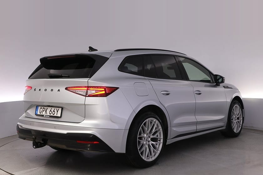 Bild 5 av Škoda Enyaq iV 80x Skoda Sportline Drag Pano Elstol Kamera HUD Nav