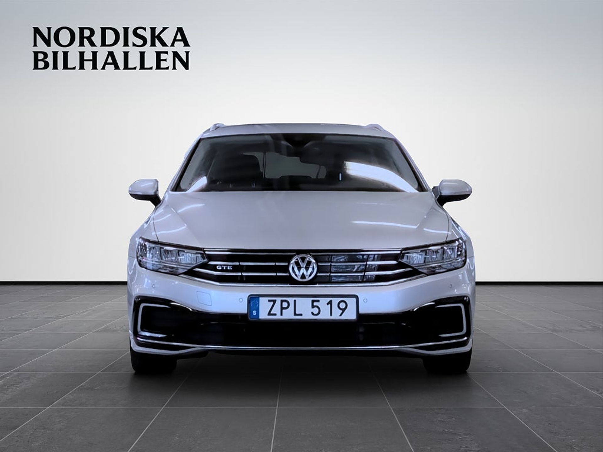 Volkswagen Passat 2020, photo 2/10
