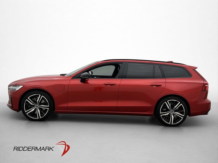 Bild 4 av Volvo V60 Recharge T6 AWD R-Design Drag H/K VOC Kamera Navi