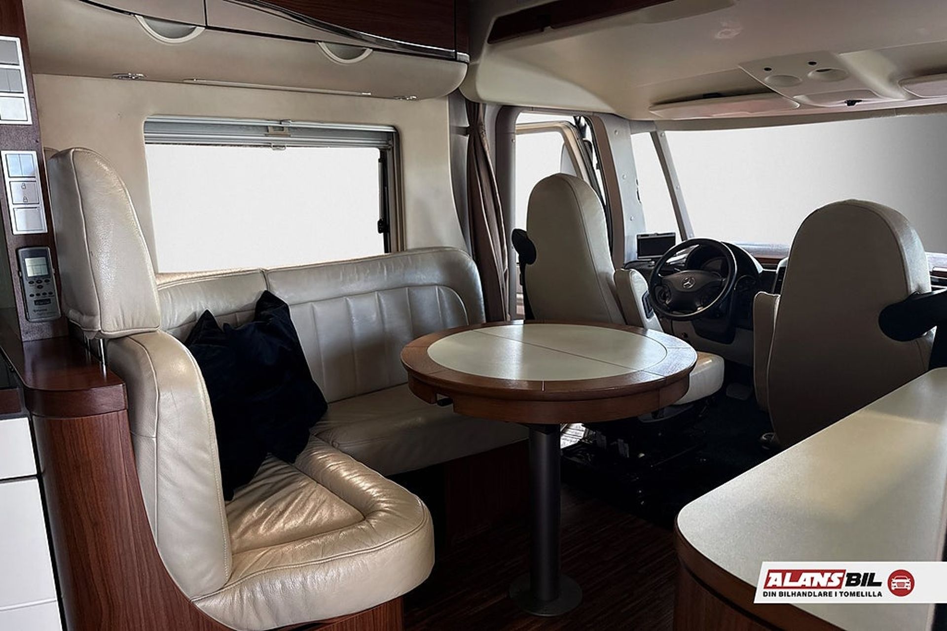 Hymer Campervan Mercedes-Benz 3.0 V6 CDI 2009, kuva 5/17