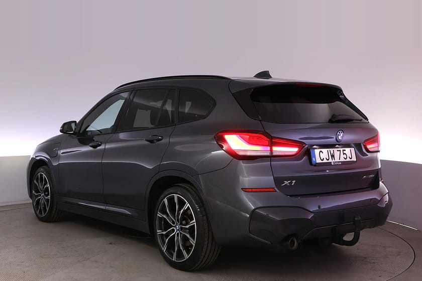 Bild 4 av BMW X1 xDrive25e M-sport Drag HuD Kamera Rattvärme