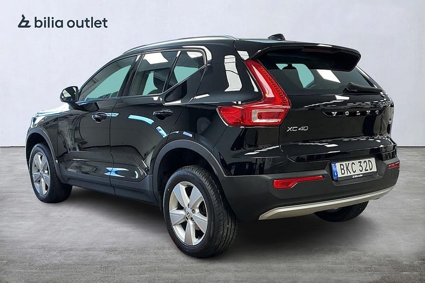 Bild 3 av Volvo XC40 T2 Momentum Nybesiktigad Carplay Värmare Navigation