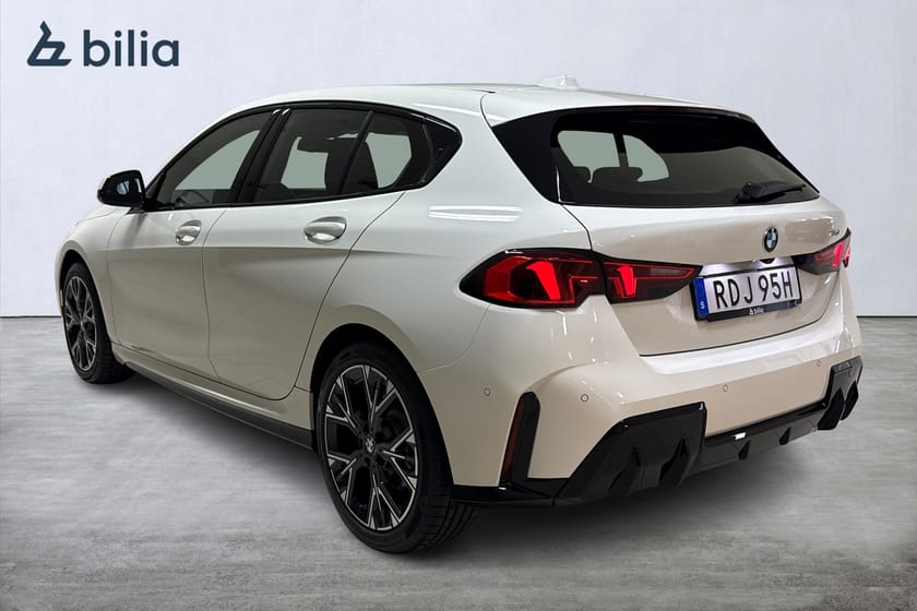Bild 2 av BMW 120 M Sport / Backkamera / Sportstolar / Navi / 18 Tum