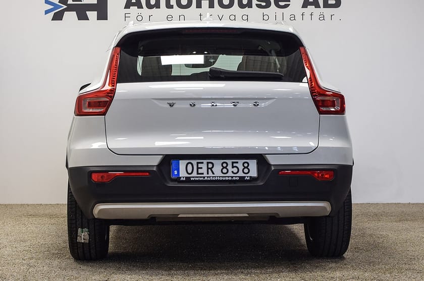 Bild 5 av Volvo XC40 T2 Momentum Advanced Backkamera CarPlay GPS Garanti