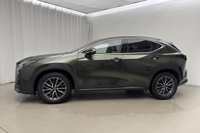 Bild 2 av Lexus NX 450h+ AWD (309hk) Business Plus