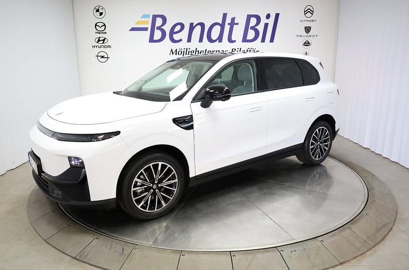 Bild 4 av Leapmotor B10 EREV *900km Räckvidd