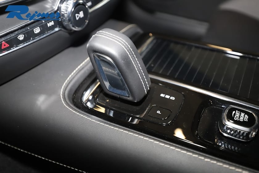 Bild 1 av Volvo V60 Recharge T6 R-Design