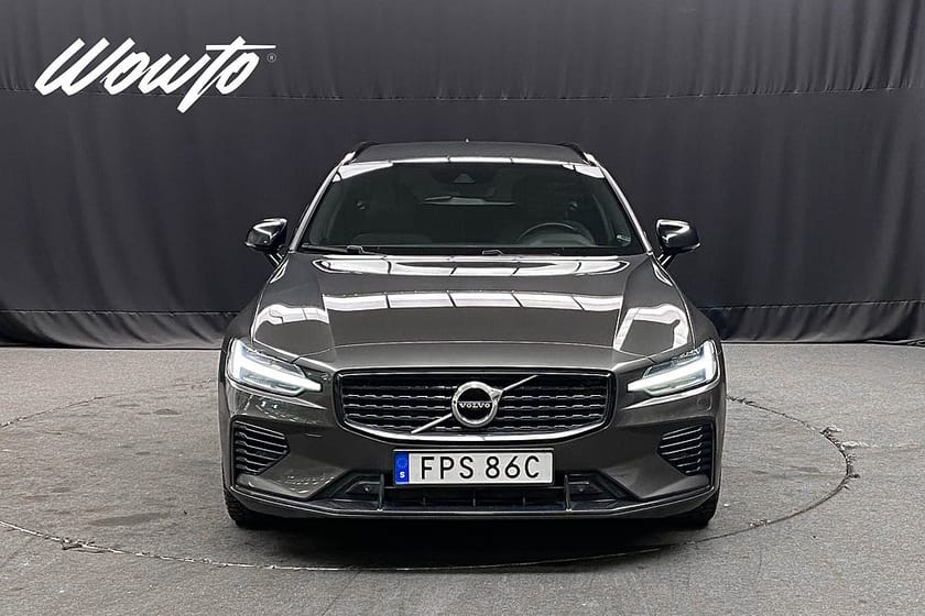 Bild 2 av Volvo V60 Recharge T6 AWD 341HK R-Design /B-Kamera /Moms